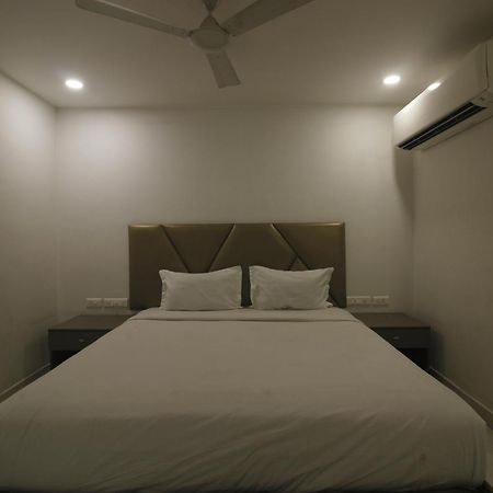 Hotel Ssr Grand Hyderabad Bagian luar foto