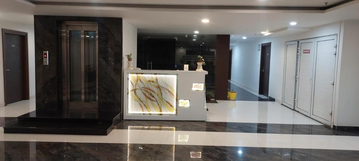 Hotel Ssr Grand Hyderabad Bagian luar foto