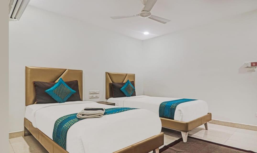 Hotel Ssr Grand Hyderabad Bagian luar foto