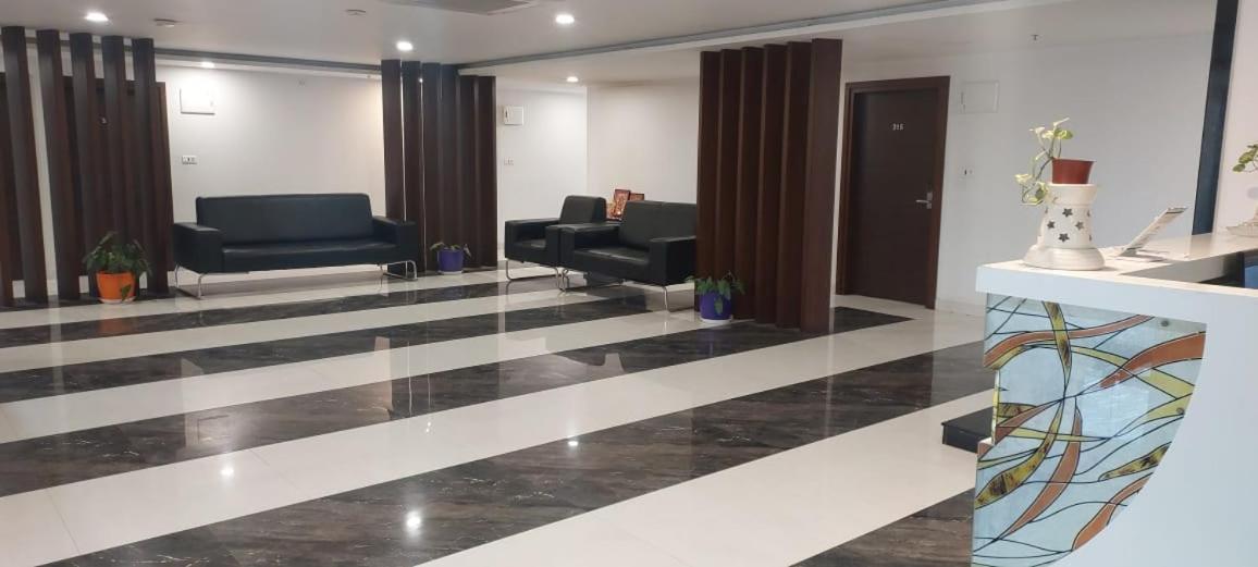 Hotel Ssr Grand Hyderabad Bagian luar foto
