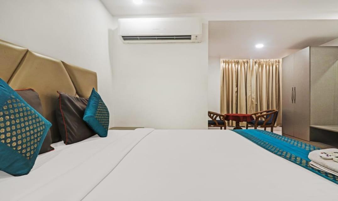 Hotel Ssr Grand Hyderabad Bagian luar foto