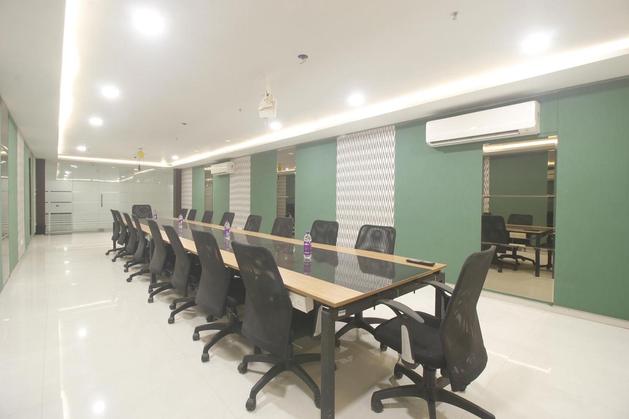 Hotel Ssr Grand Hyderabad Bagian luar foto