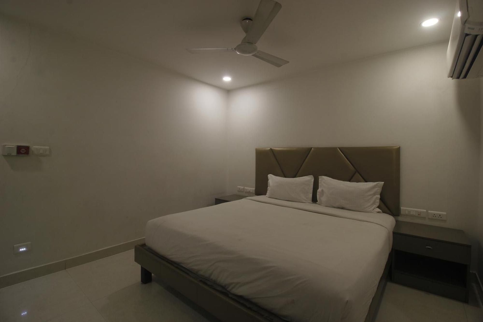Hotel Ssr Grand Hyderabad Bagian luar foto