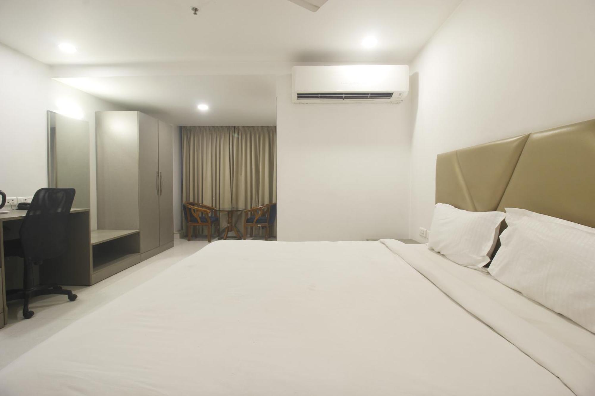 Hotel Ssr Grand Hyderabad Bagian luar foto