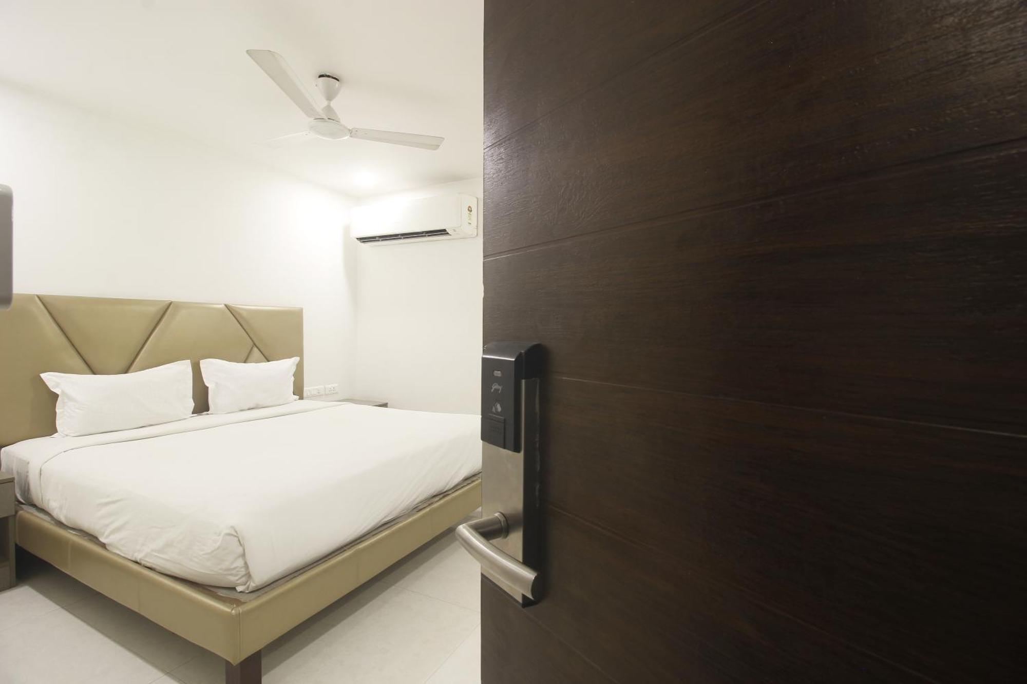 Hotel Ssr Grand Hyderabad Bagian luar foto