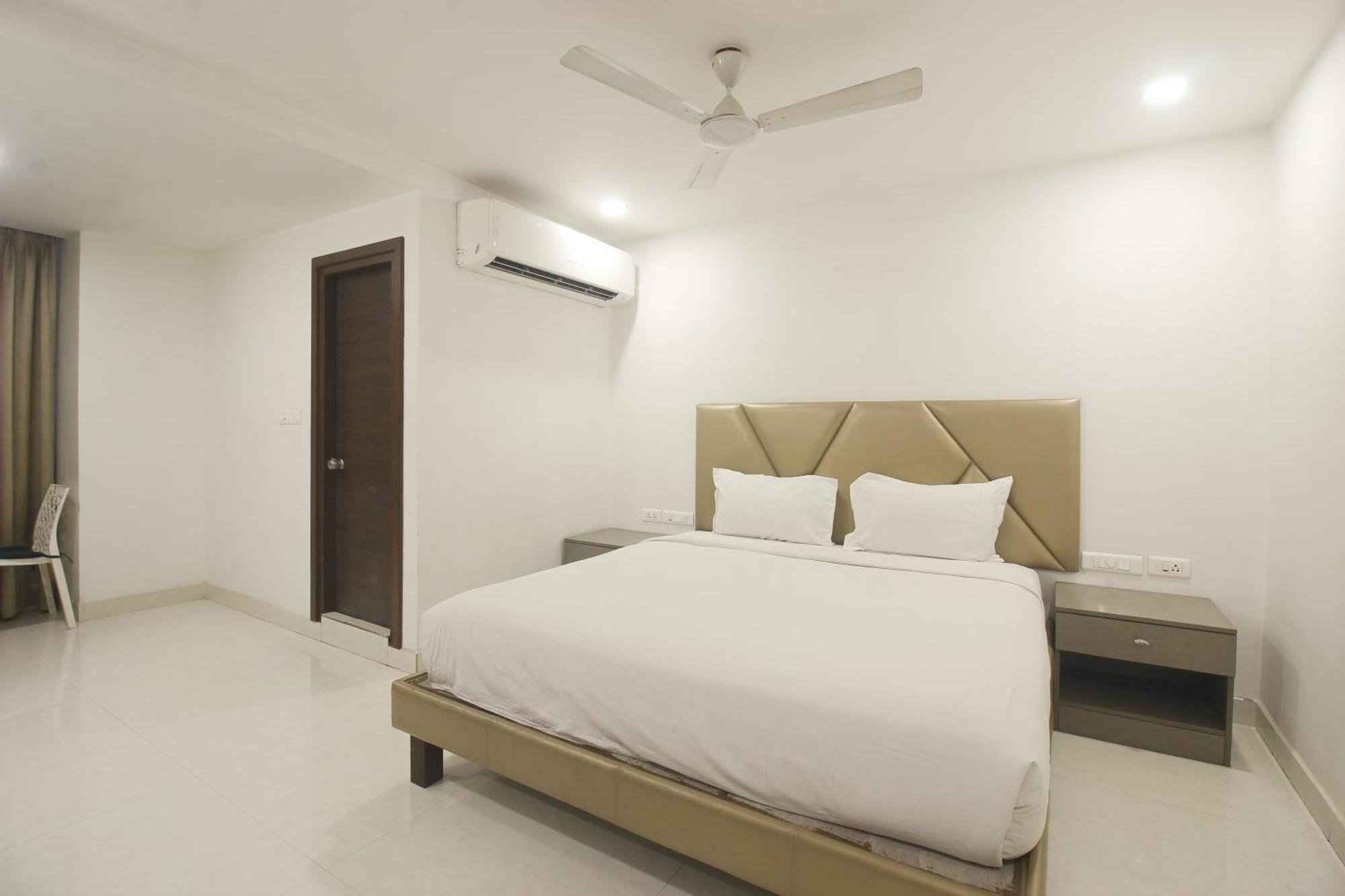 Hotel Ssr Grand Hyderabad Bagian luar foto