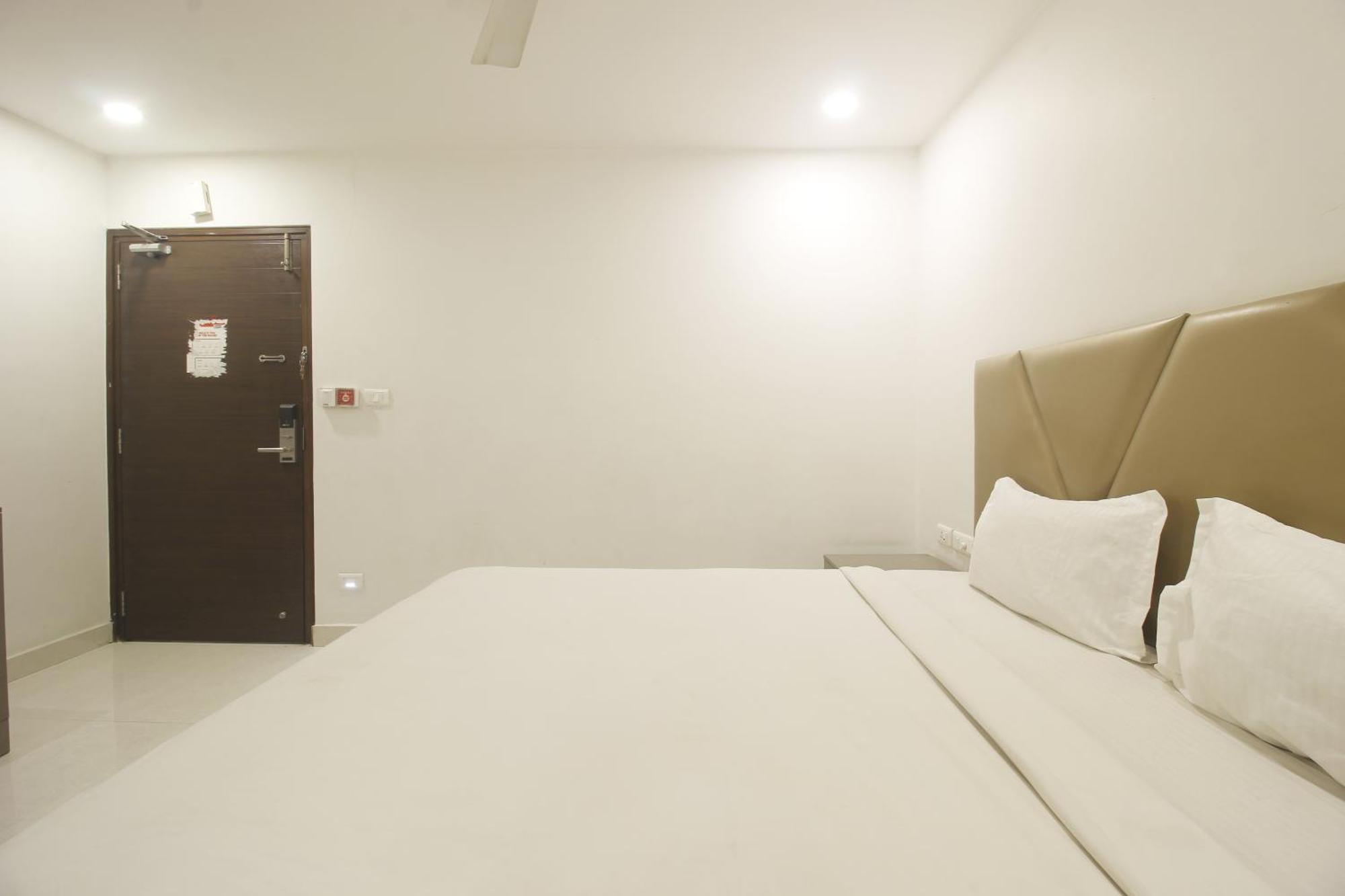 Hotel Ssr Grand Hyderabad Bagian luar foto