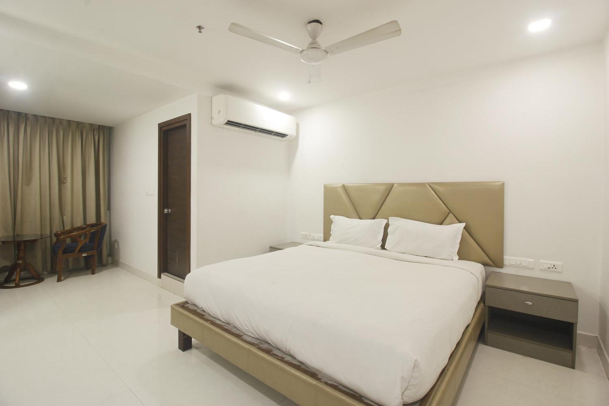 Hotel Ssr Grand Hyderabad Bagian luar foto