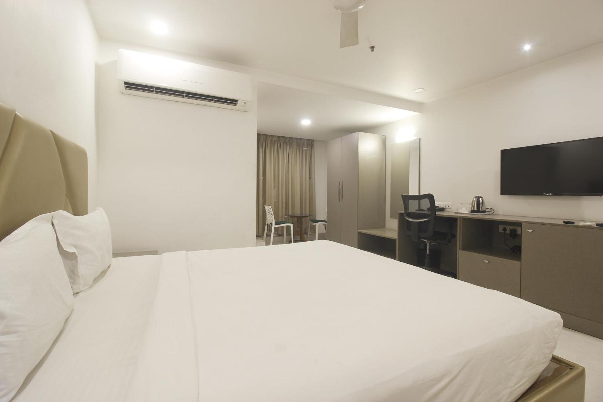 Hotel Ssr Grand Hyderabad Bagian luar foto