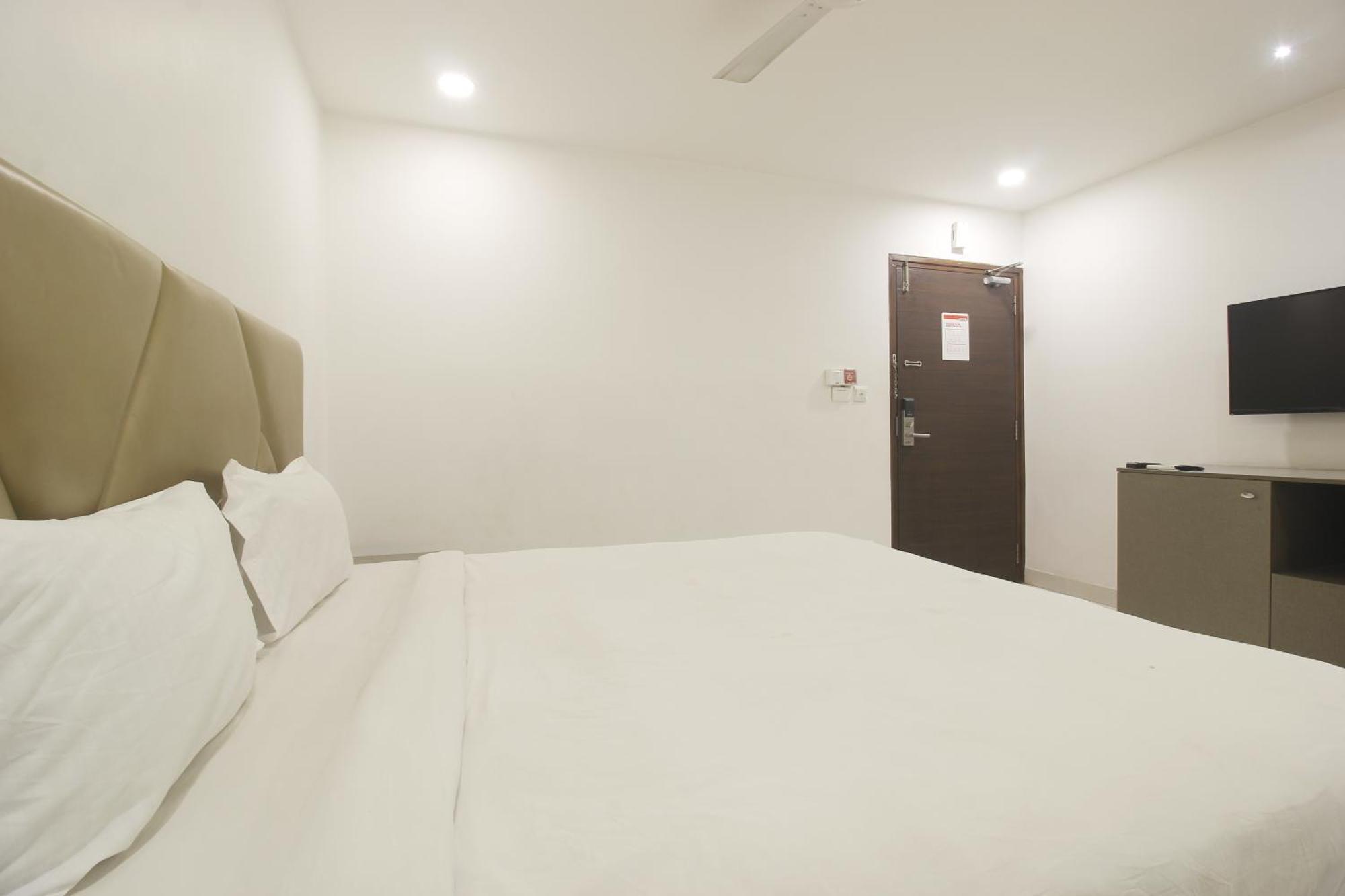 Hotel Ssr Grand Hyderabad Bagian luar foto